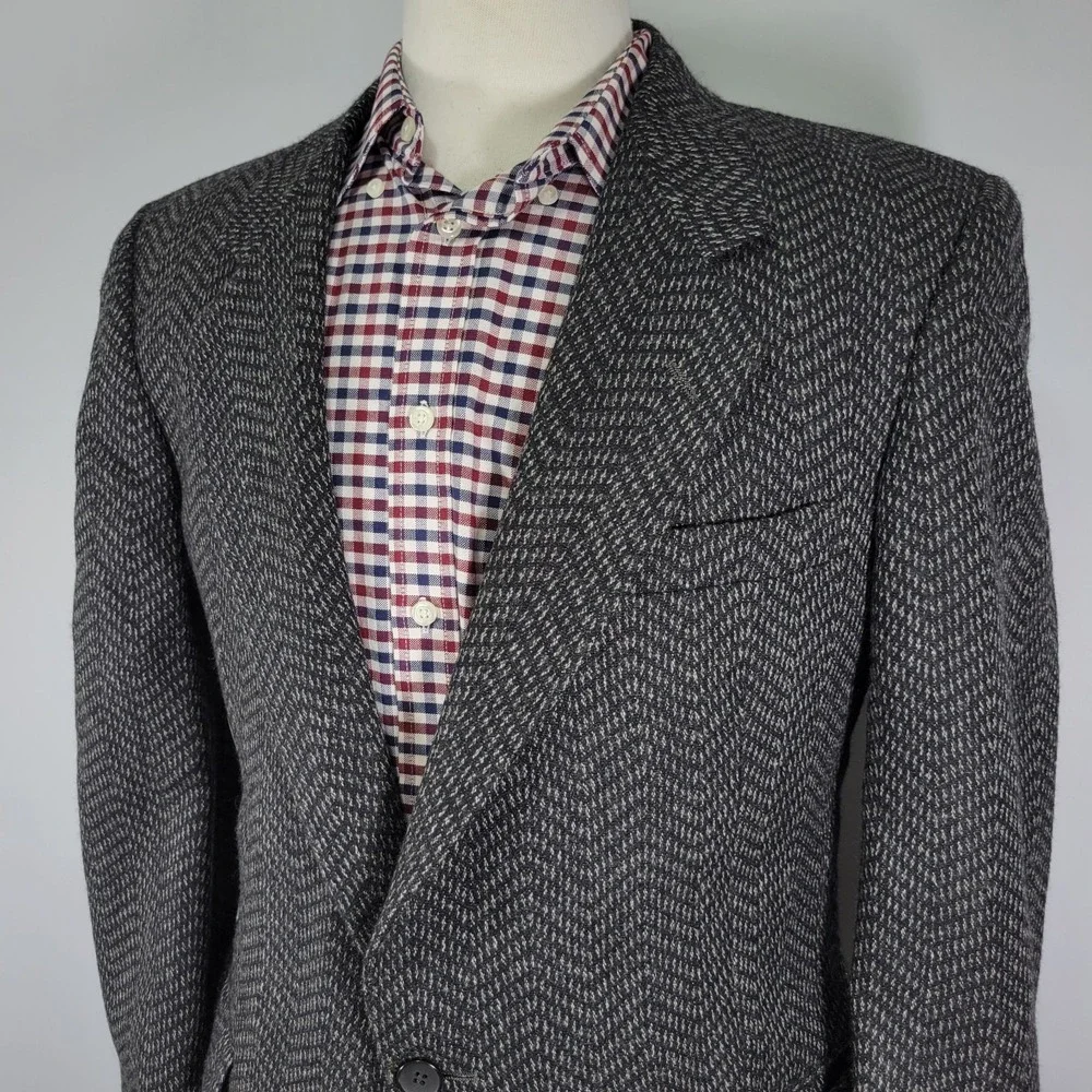 Adolfo Saks Fifth Men's‎ Sport Coat Blazer Two Button Gray Black Wool Size 40R